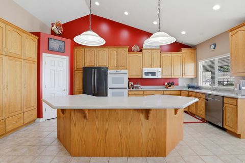 Tiny photo for 1274 W CHAPEL RIDGE DR, South Jordan, UT 84095 (MLS # 2159108)