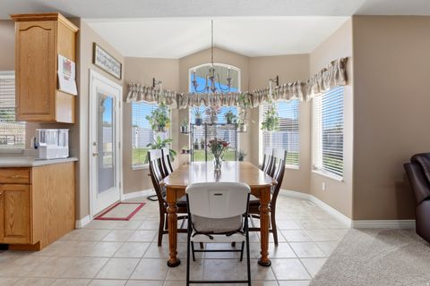 Tiny photo for 1274 W CHAPEL RIDGE DR, South Jordan, UT 84095 (MLS # 2159108)