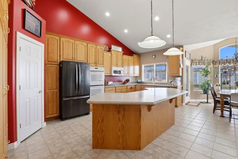 Tiny photo for 1274 W CHAPEL RIDGE DR, South Jordan, UT 84095 (MLS # 2159108)