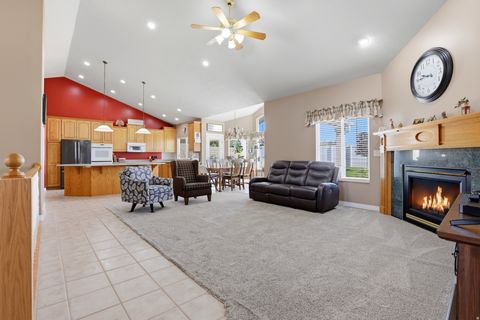 Tiny photo for 1274 W CHAPEL RIDGE DR, South Jordan, UT 84095 (MLS # 2159108)