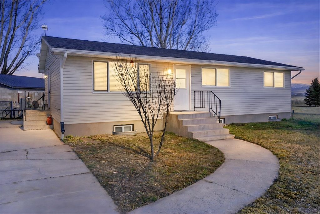 Photo of 16580 N 5200 W, Garland, UT 84312 (MLS # 2140415)