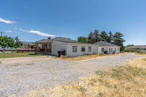 Tiny photo for 921 W 2700 S, Syracuse, UT 84075 (MLS # 2123223)
