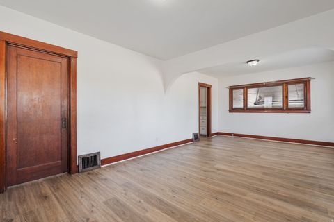 Tiny photo for 921 W 2700 S, Syracuse, UT 84075 (MLS # 2123223)
