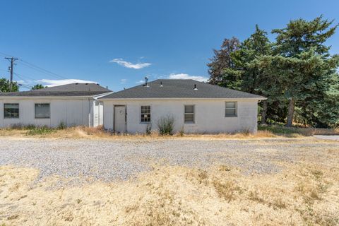 Tiny photo for 921 W 2700 S, Syracuse, UT 84075 (MLS # 2123223)