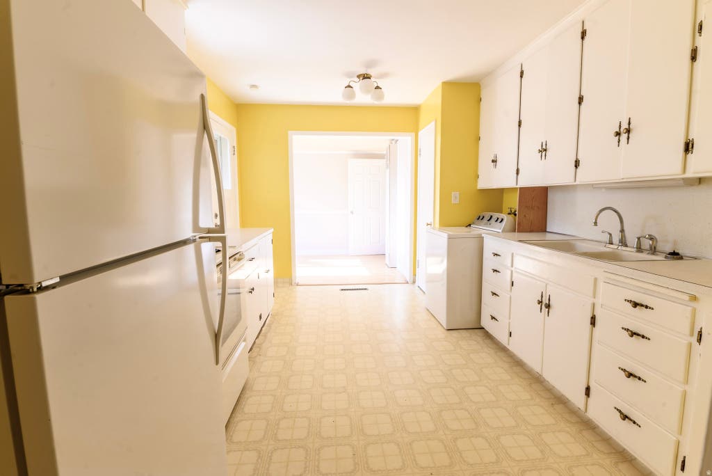 Photo of 1007 BONNEVILLE AVE, Logan, UT 84341 (MLS # 2171328)