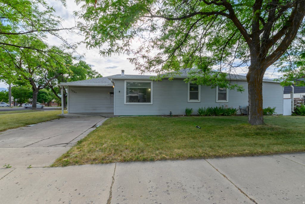Photo of 1007 BONNEVILLE AVE, Logan, UT 84341 (MLS # 2171328)