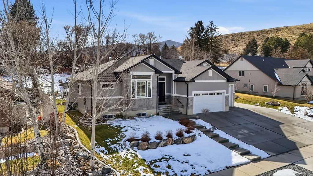 Photo of 118 W 1270 S, Wellsville, UT 84339 (MLS # 2135959)