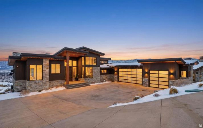 RED LEDGES - Residential