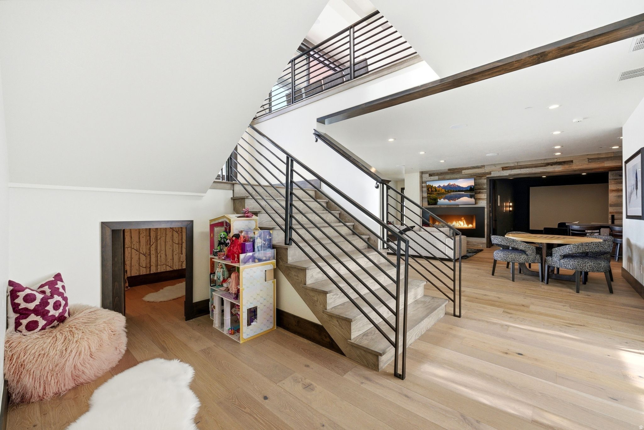 RED LEDGES - Residential