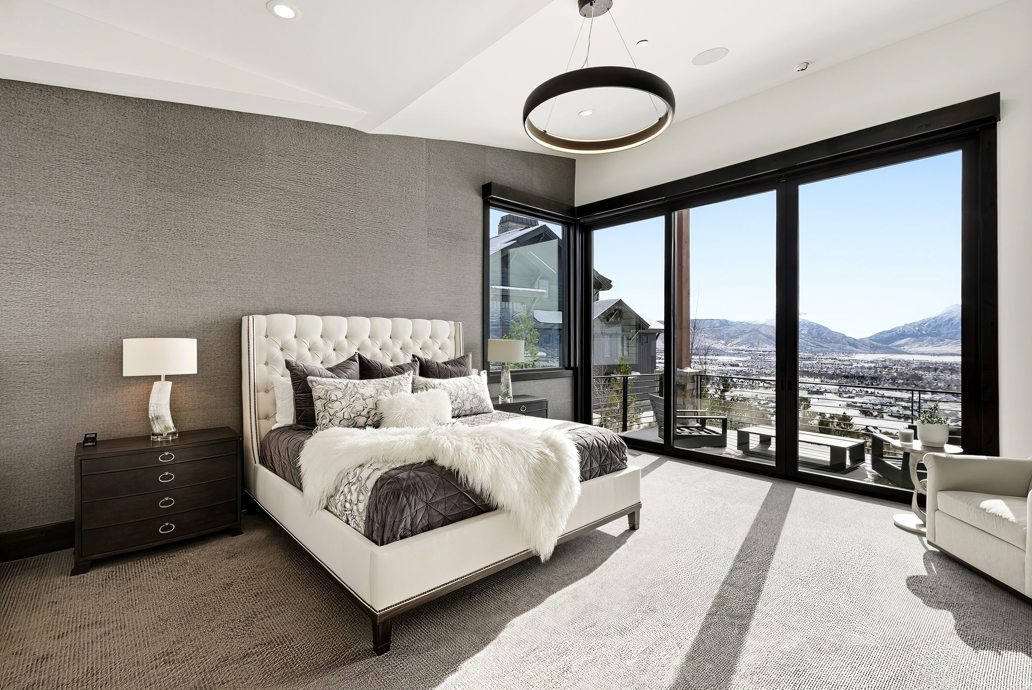 RED LEDGES - Residential