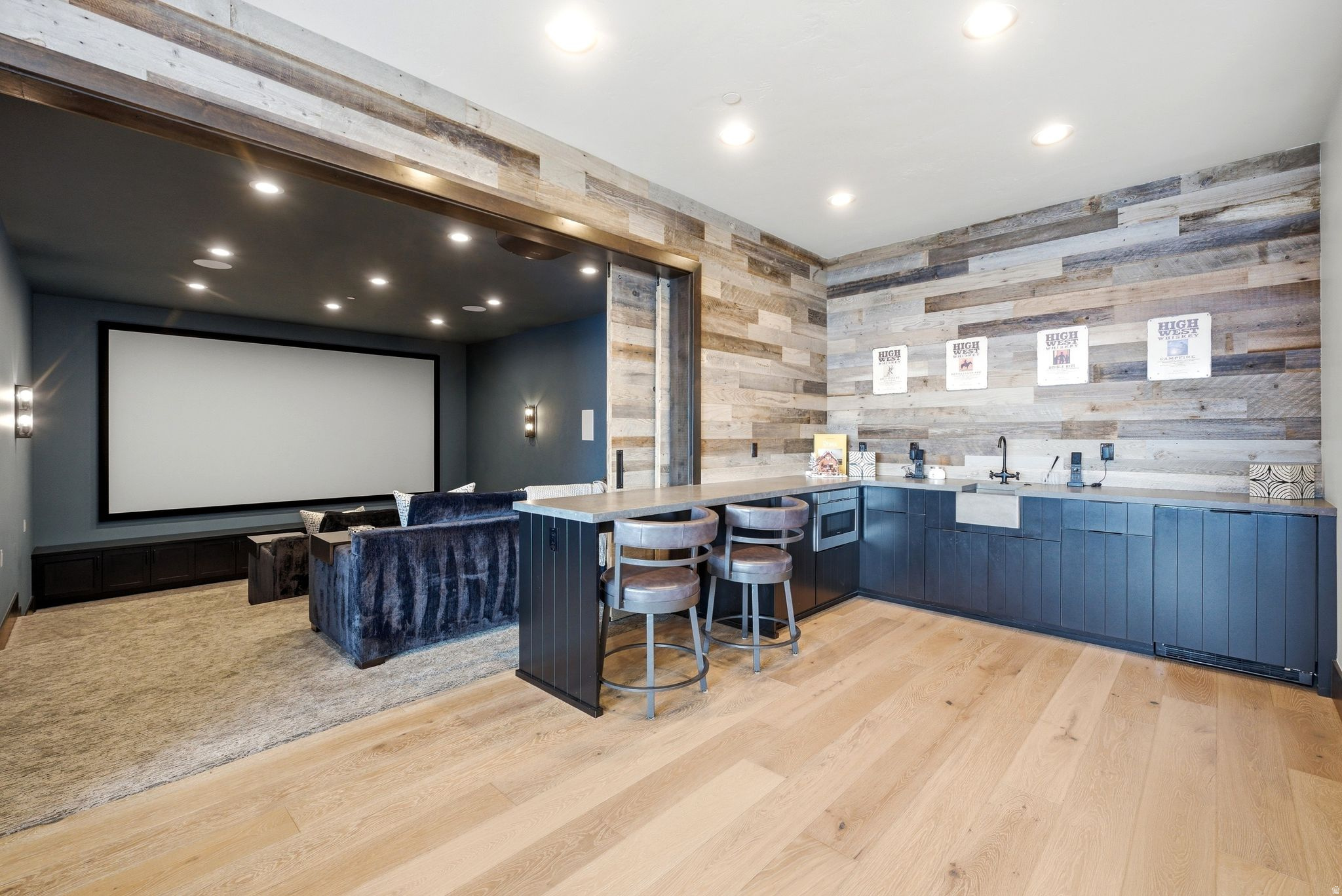 RED LEDGES - Residential