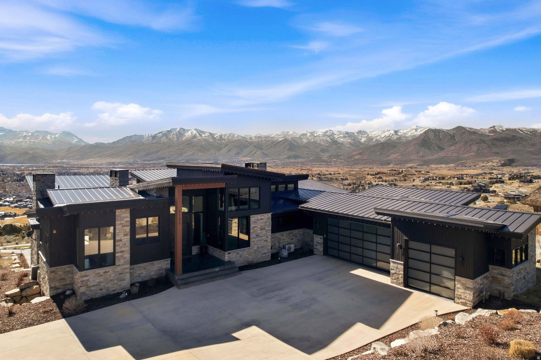 RED LEDGES - Residential