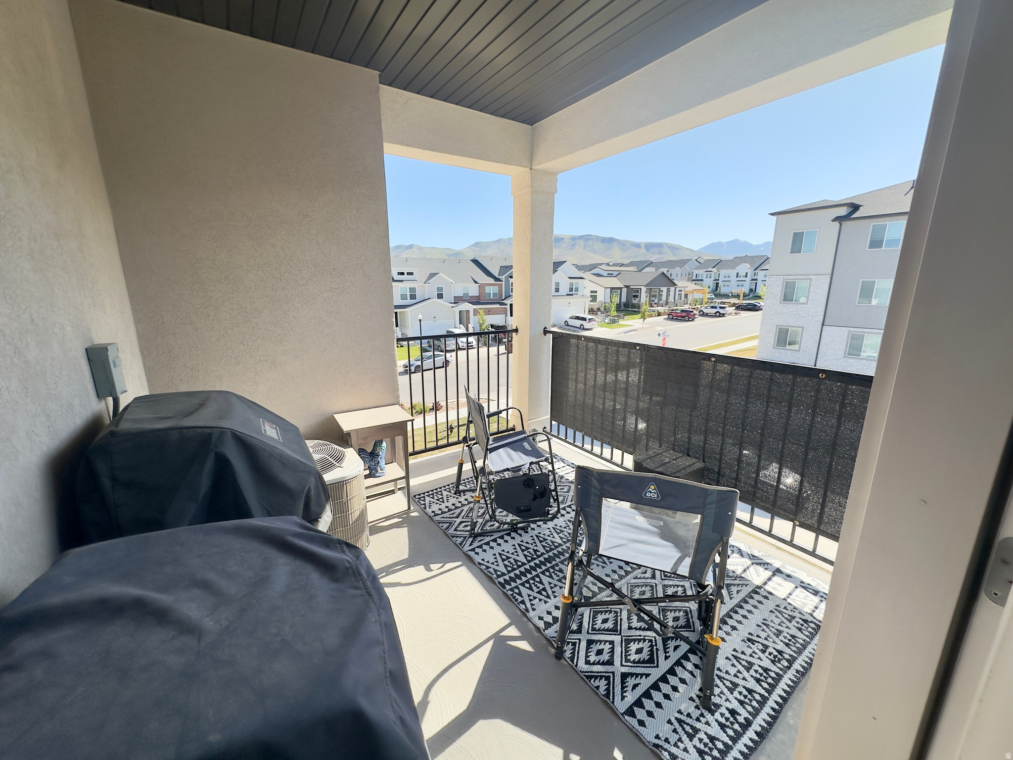 MOUNTAIN RIDGE - Residential