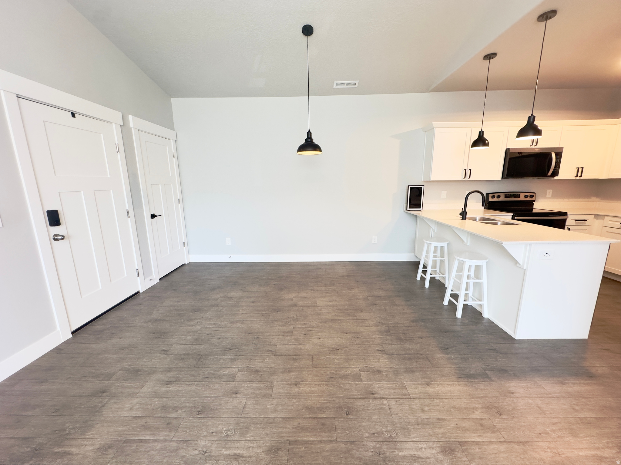 MOUNTAIN RIDGE - Residential