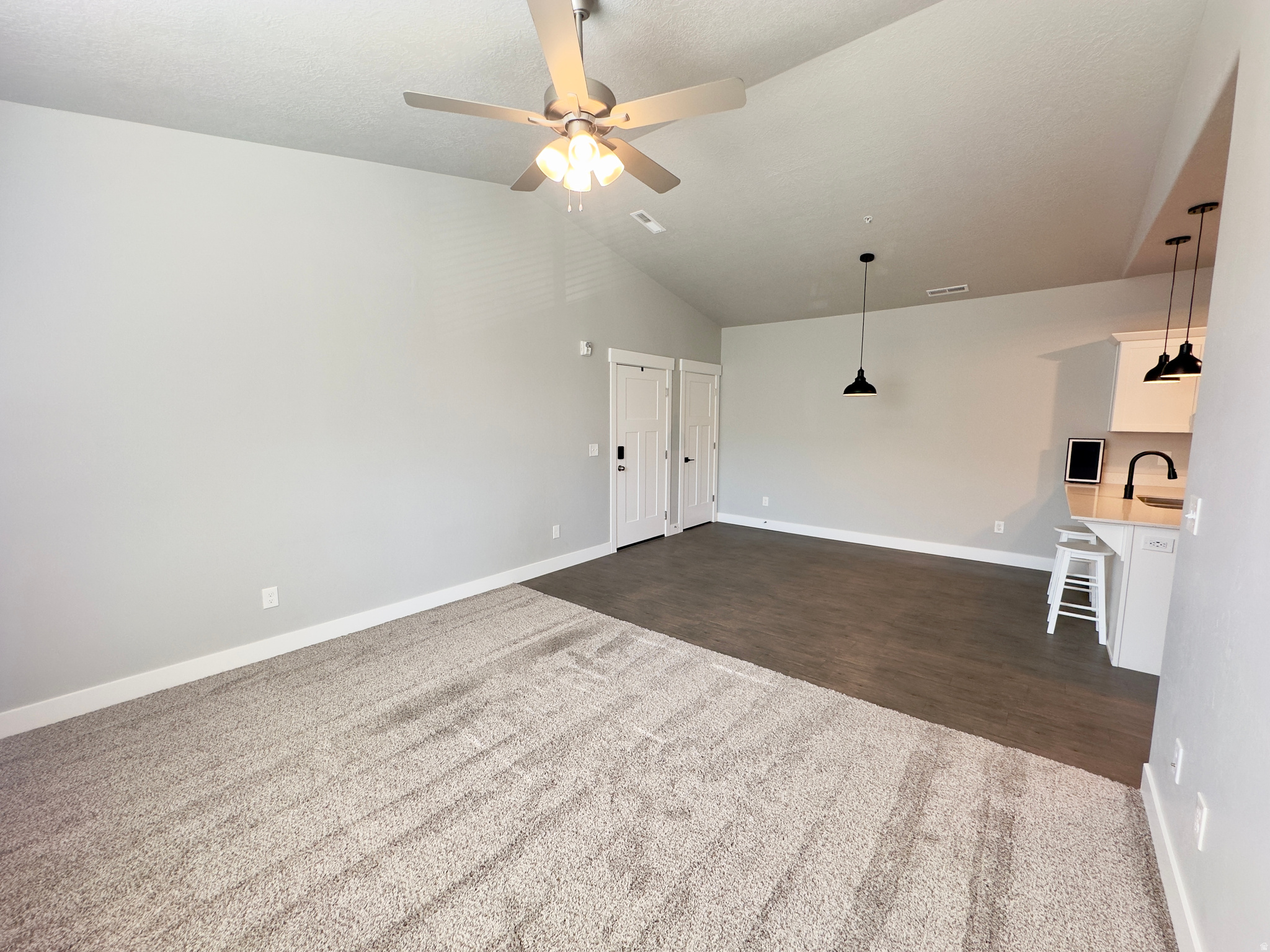 MOUNTAIN RIDGE - Residential