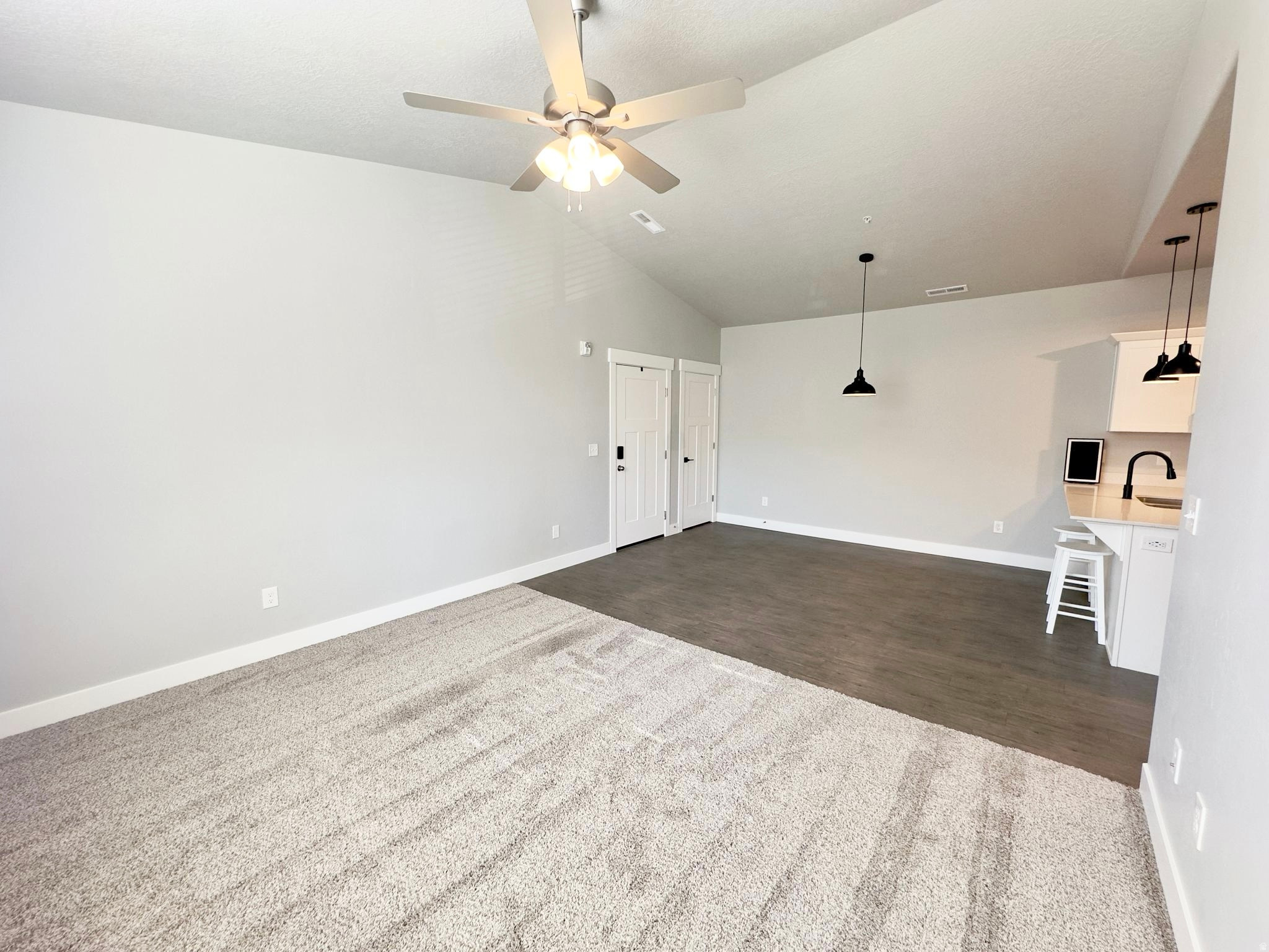 MOUNTAIN RIDGE - Residential