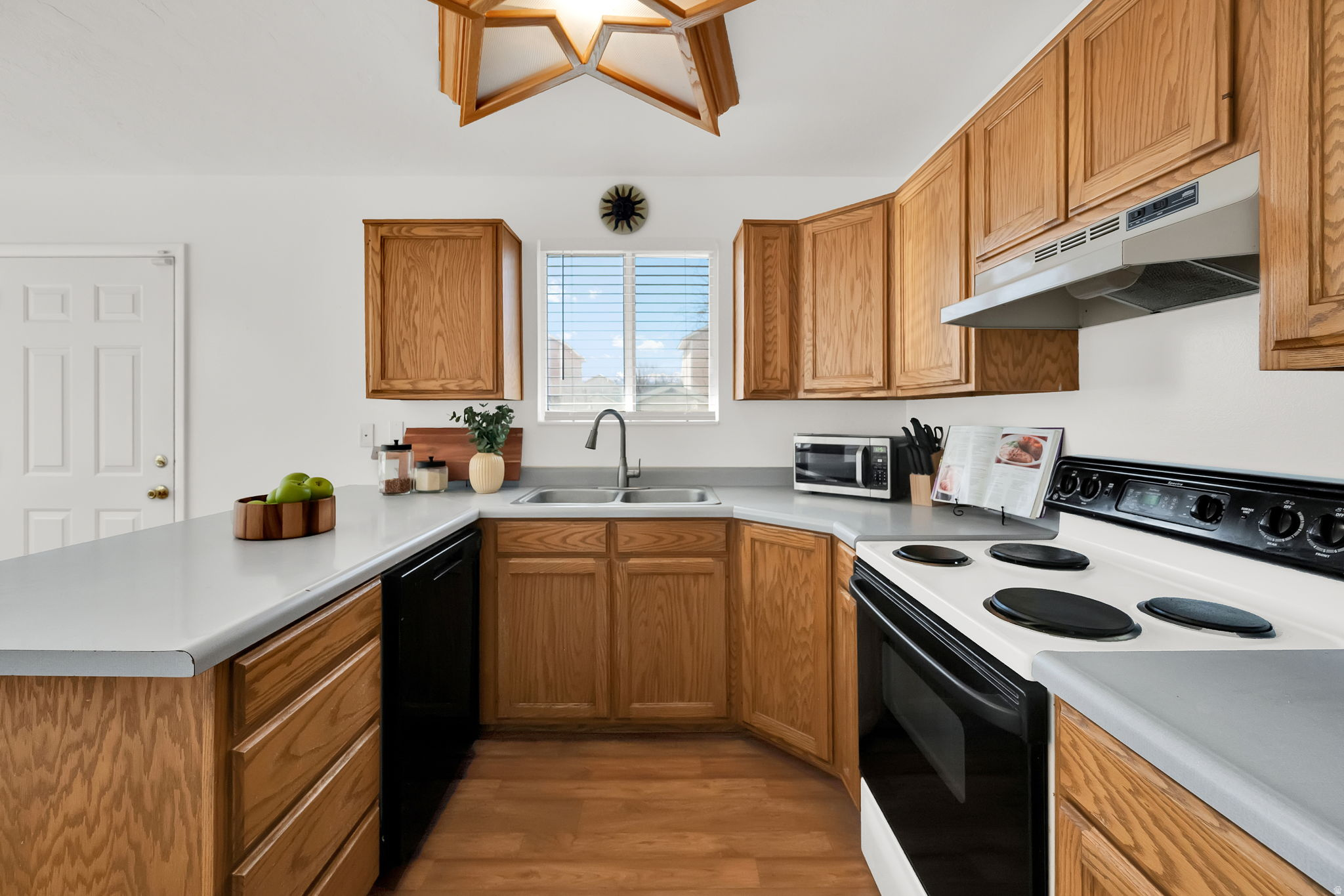 OQUIRRH SHADOWS - Residential