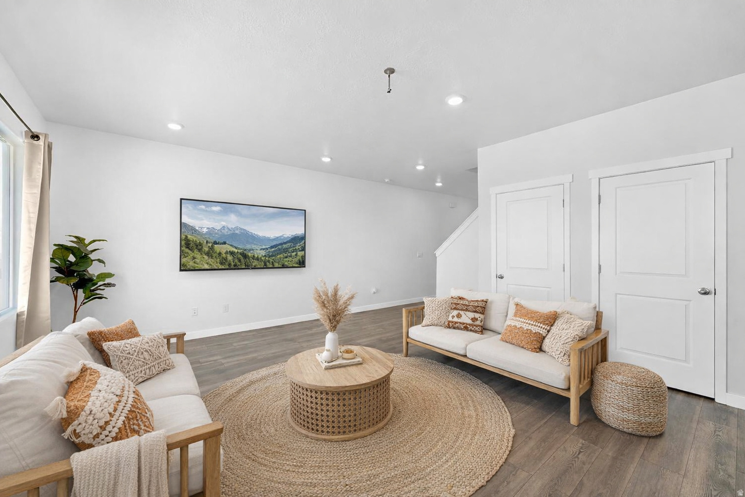 FOOTHILL VILLAGE - Residential