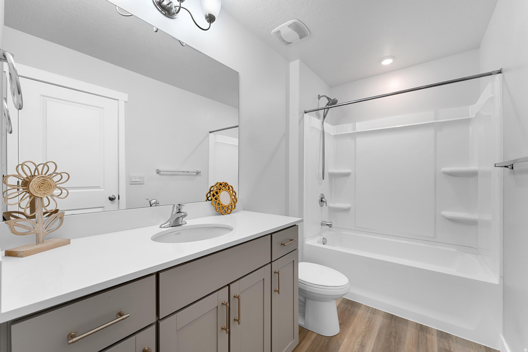 FOOTHILL VILLAGE - Residential