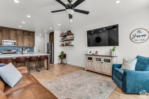 Tiny photo for 173 E VOLUNTEER DR #122, Spanish Fork, UT 84660 (MLS # 2188004)
