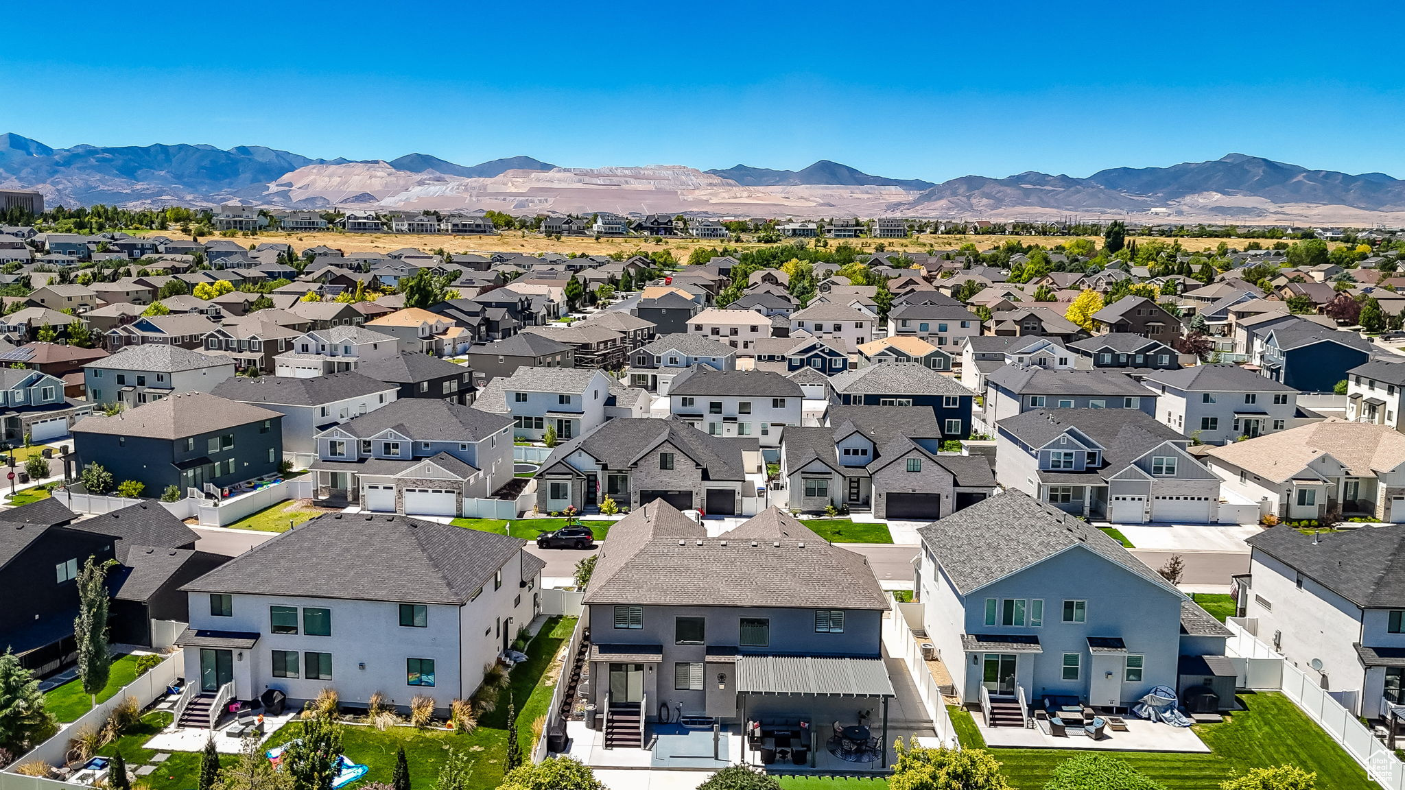 HIGH POINTE - Residential