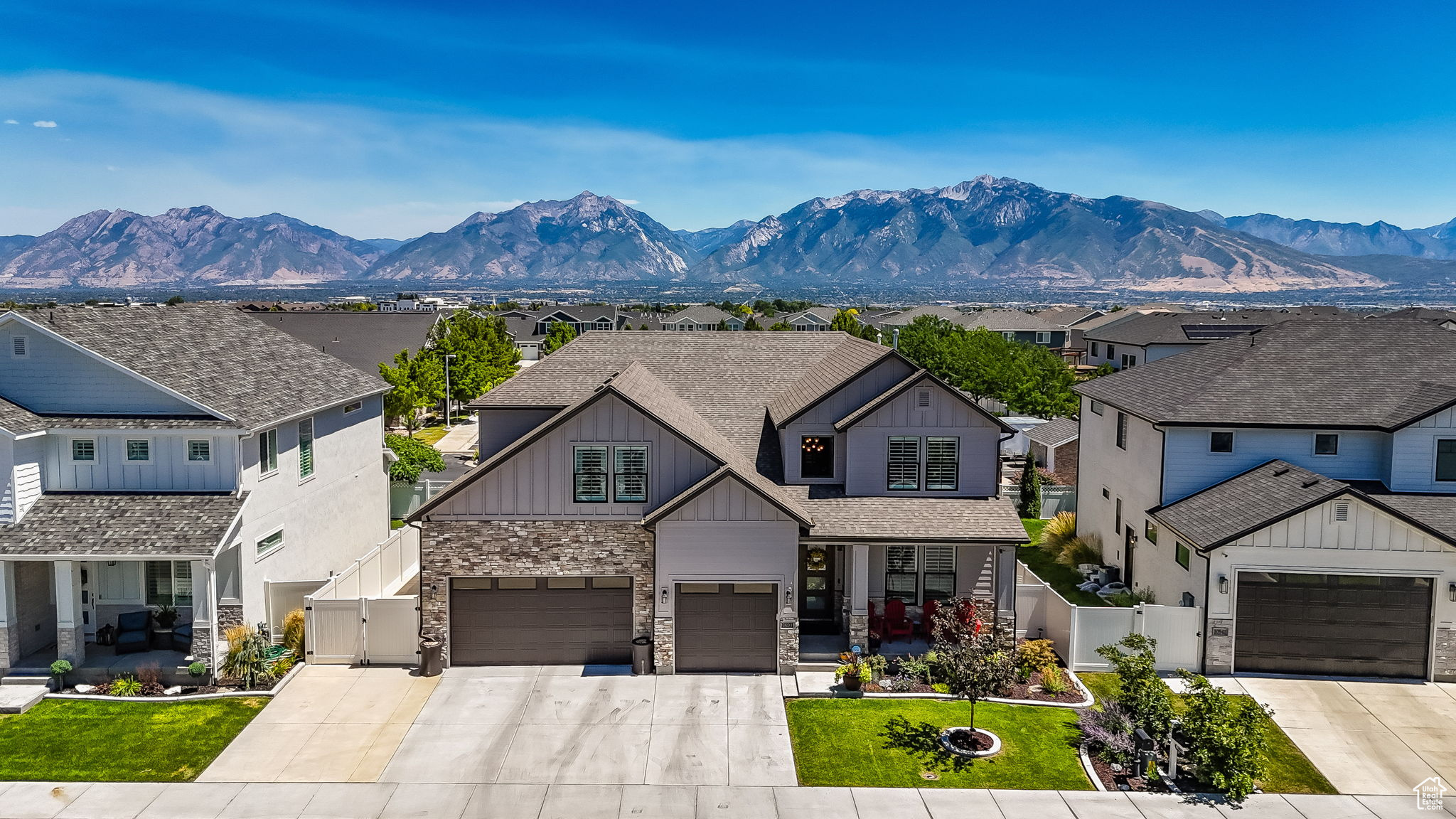 HIGH POINTE - Residential