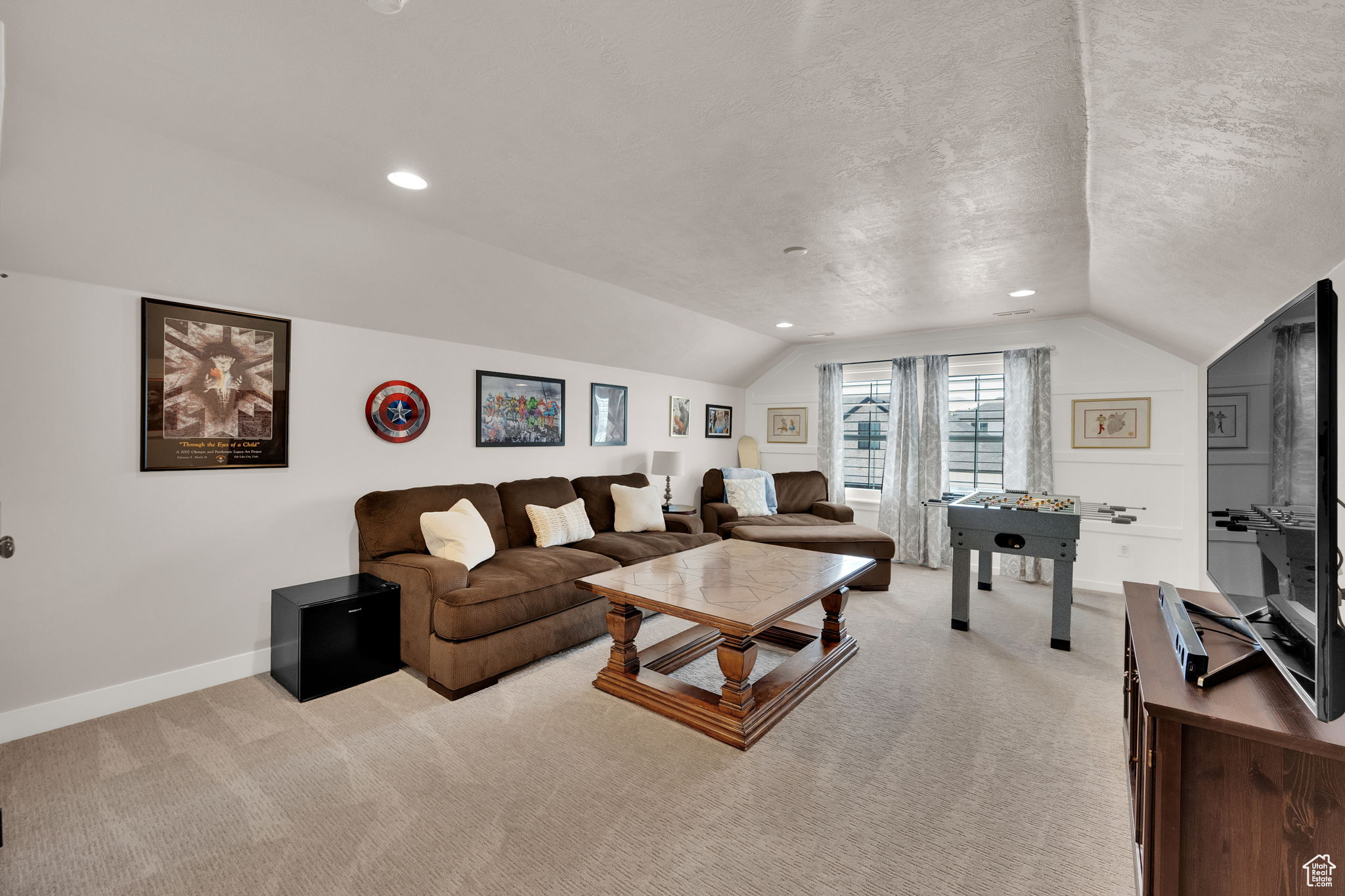 HIGH POINTE - Residential