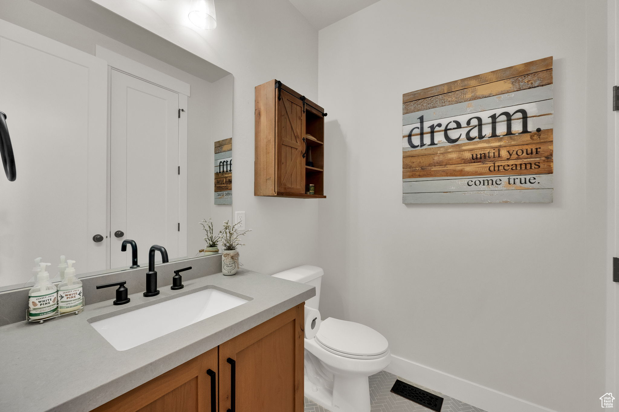 HIGH POINTE - Residential