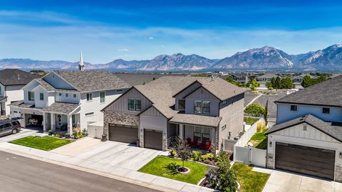 Tiny photo for 10931 S GLAMIS DUNE DR #913, South Jordan, UT 84009 (MLS # 2101516)