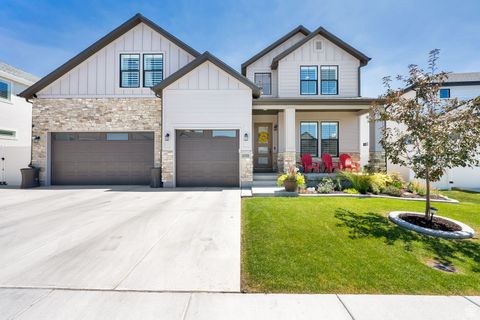 Tiny photo for 10931 S GLAMIS DUNE DR #913, South Jordan, UT 84009 (MLS # 2101516)