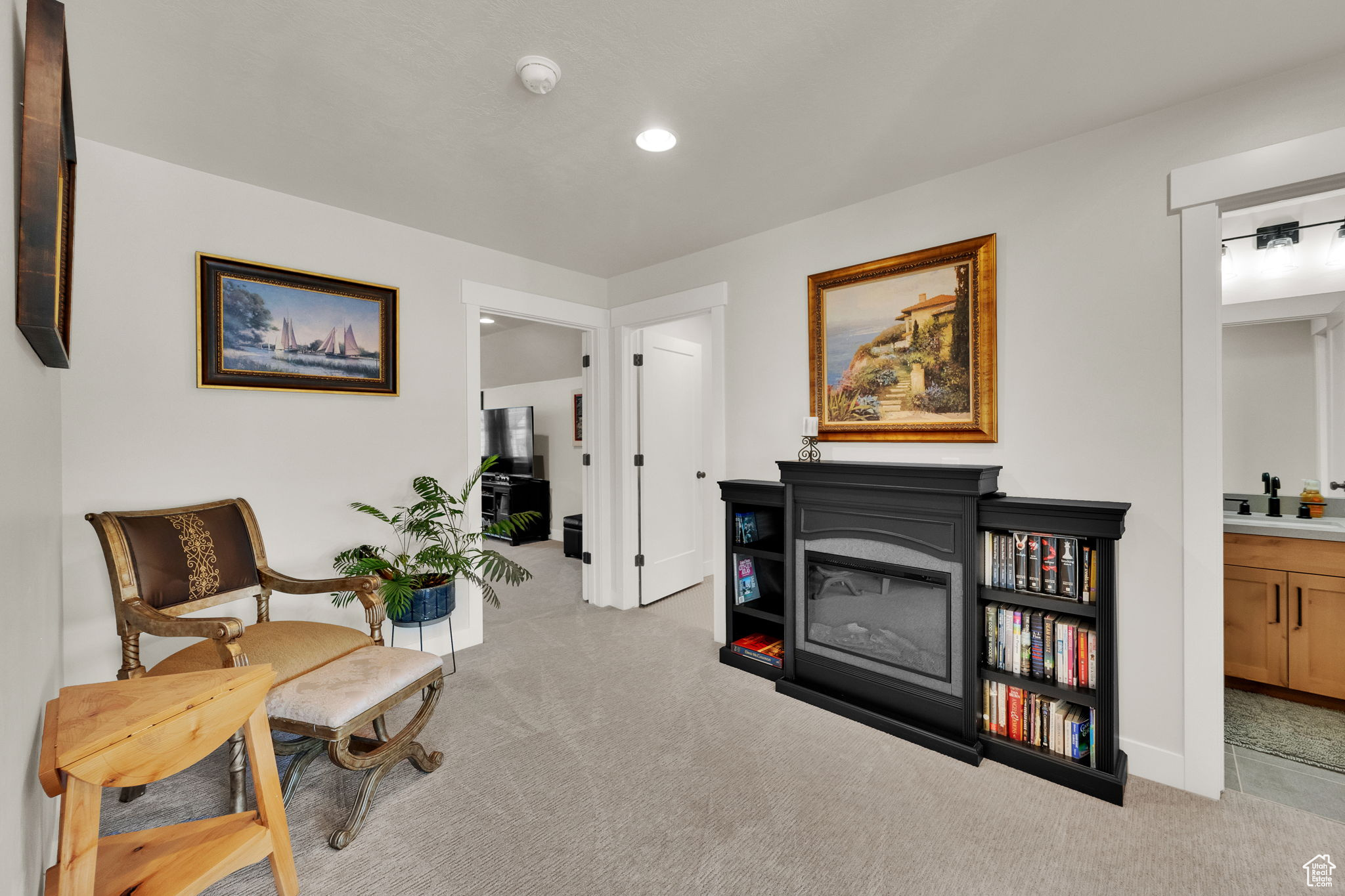 HIGH POINTE - Residential