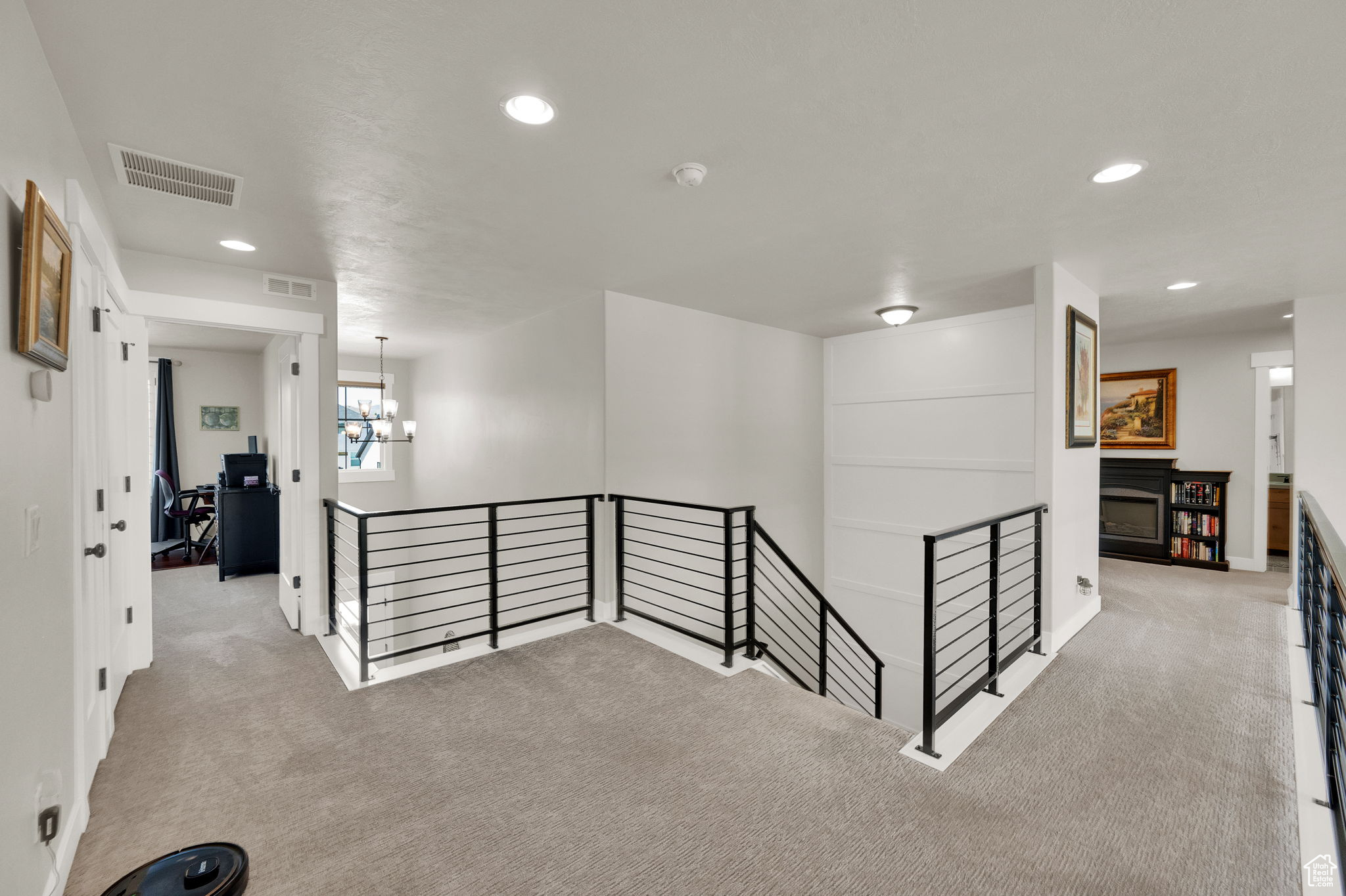 HIGH POINTE - Residential