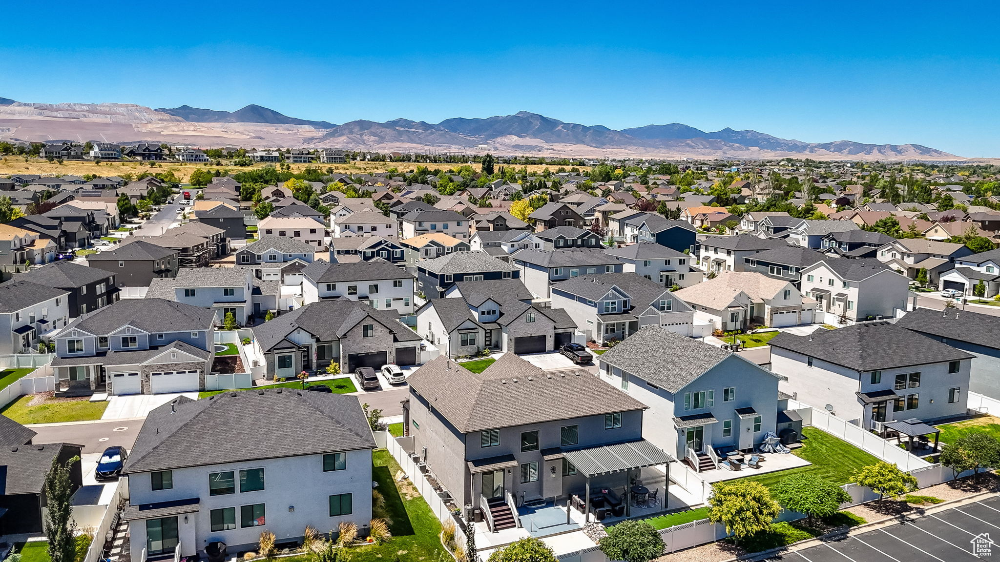 HIGH POINTE - Residential