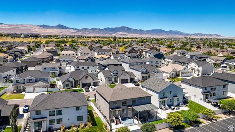 Tiny photo for 10931 S GLAMIS DUNE DR #913, South Jordan, UT 84009 (MLS # 2101516)