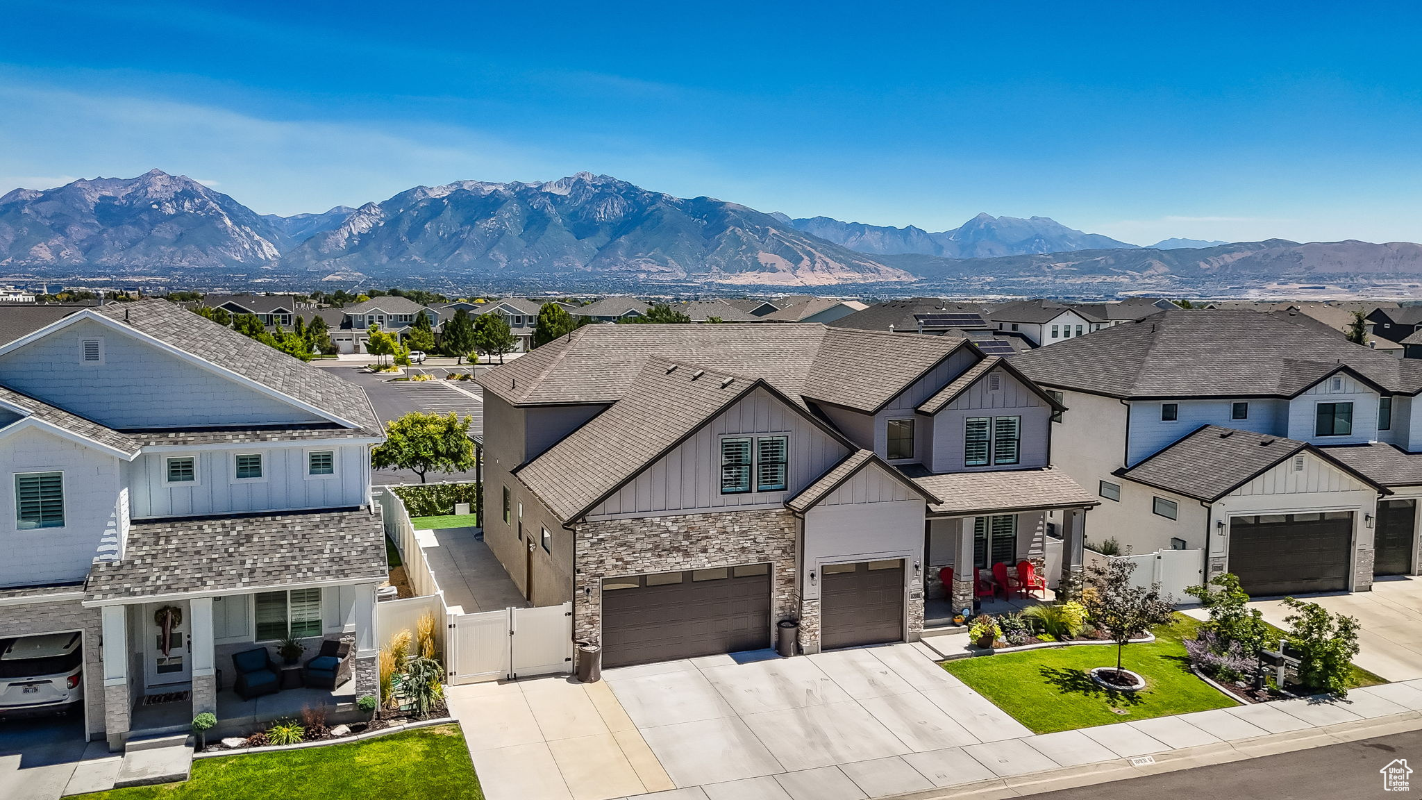 HIGH POINTE - Residential