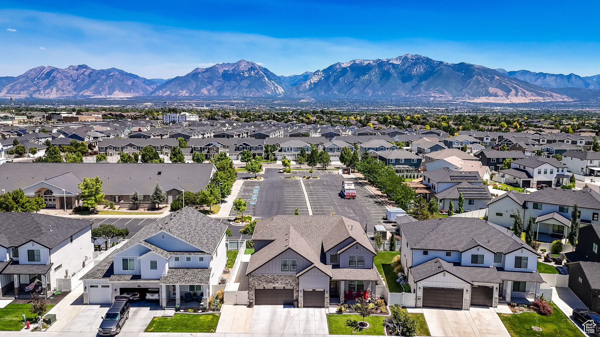 HIGH POINTE - Residential