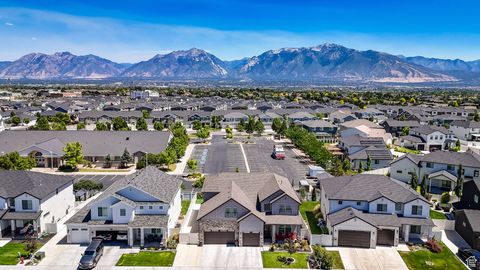 Tiny photo for 10931 S GLAMIS DUNE DR #913, South Jordan, UT 84009 (MLS # 2101516)