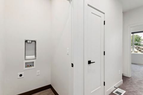 Tiny photo for 32 W 400 S, Bountiful, UT 84010 (MLS # 2131268)