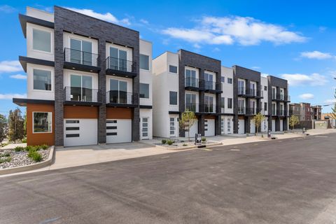 Tiny photo for 32 W 400 S, Bountiful, UT 84010 (MLS # 2131268)