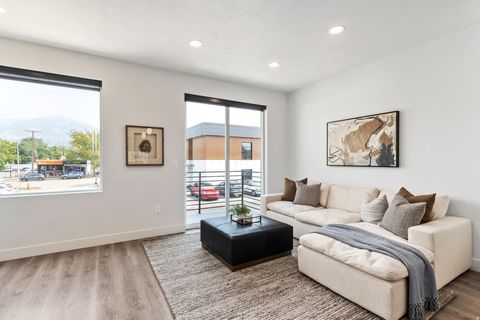 Tiny photo for 32 W 400 S, Bountiful, UT 84010 (MLS # 2131268)