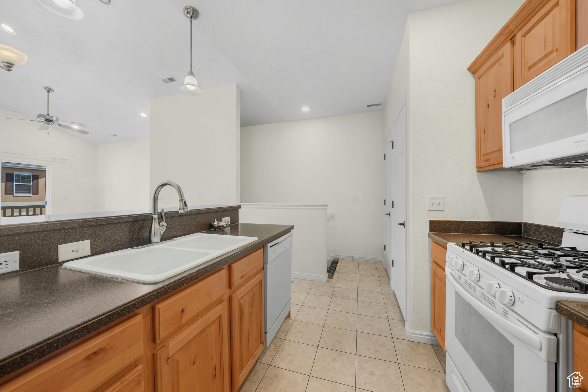 CANYON MEADOW CONDOS AT SUNRIDGE - Residential