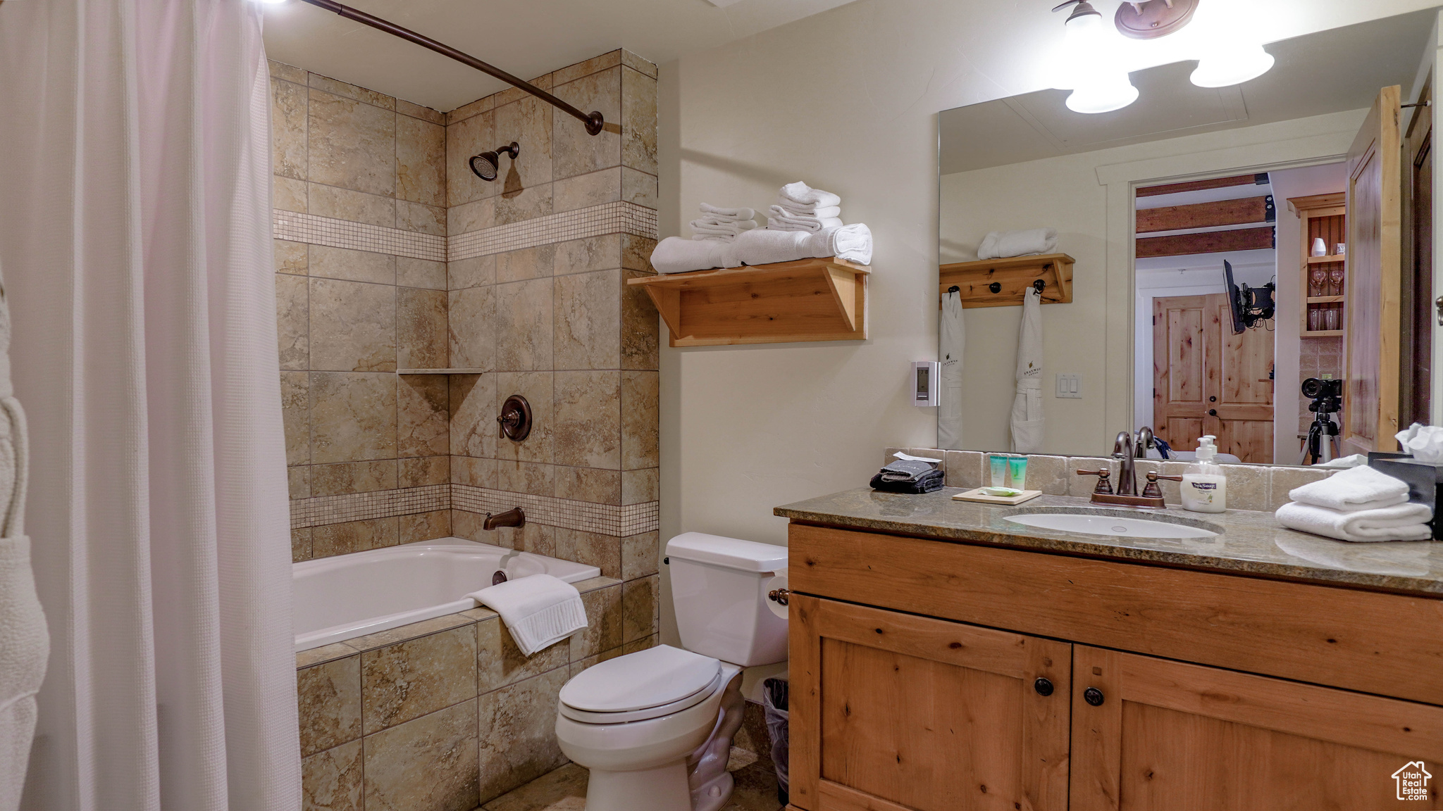 NEWPARK CONDO - Residential
