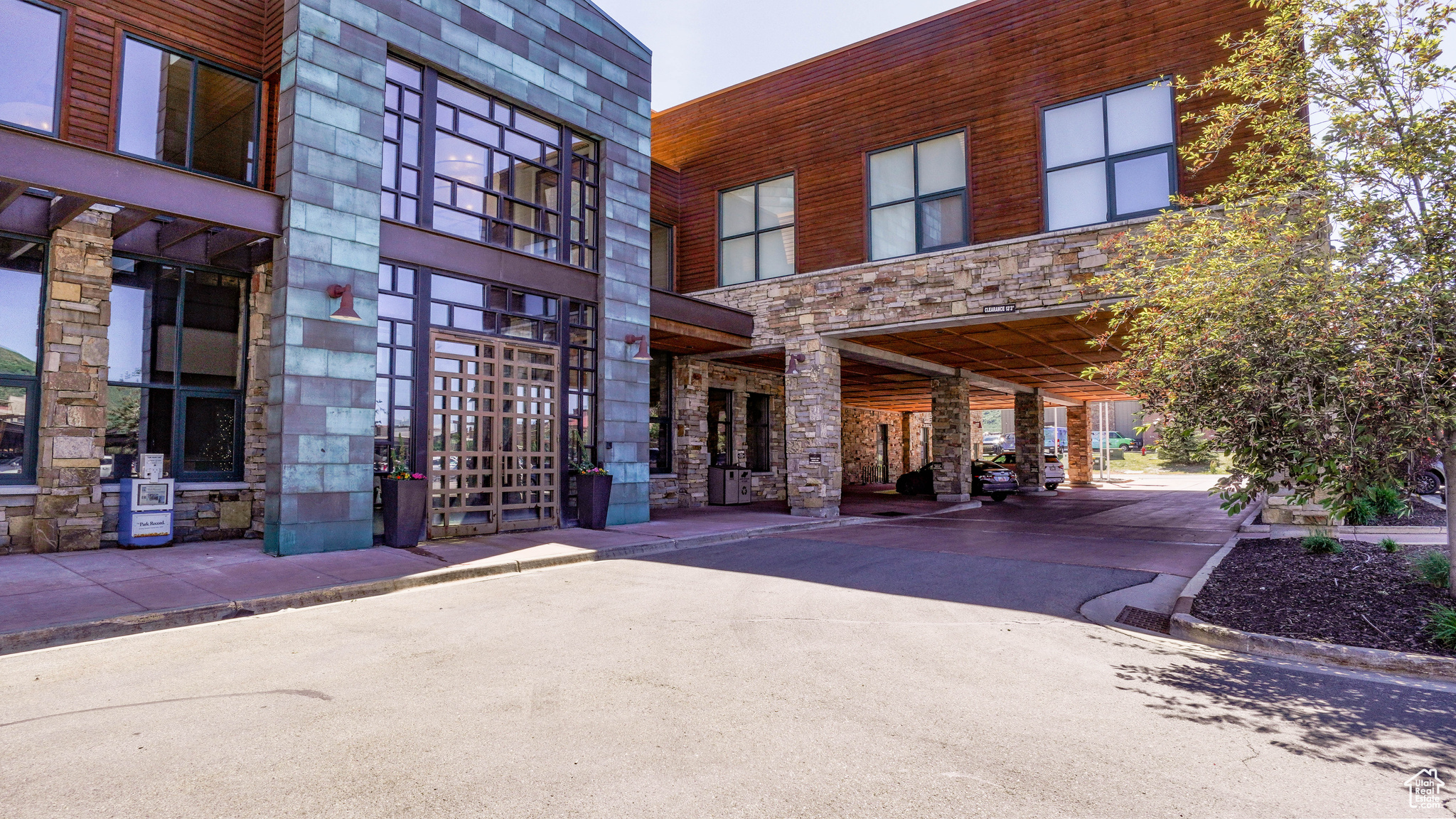 1456 W NEWPARK BLVD 213