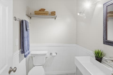 Tiny photo for 3000 E KENNEDY DR #6, Salt Lake City, UT 84108 (MLS # 2164150)