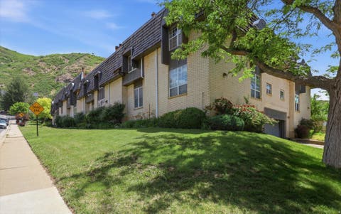 Tiny photo for 3000 E KENNEDY DR #6, Salt Lake City, UT 84108 (MLS # 2164150)