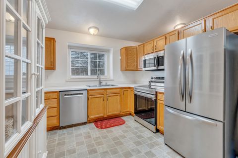 Tiny photo for 2026 N 1615 W, Clinton, UT 84015 (MLS # 2128044)