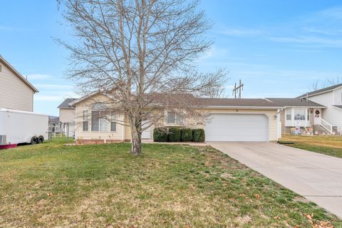 Tiny photo for 2026 N 1615 W, Clinton, UT 84015 (MLS # 2128044)