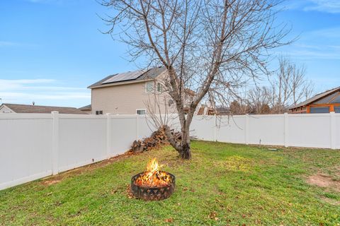 Tiny photo for 2026 N 1615 W, Clinton, UT 84015 (MLS # 2128044)