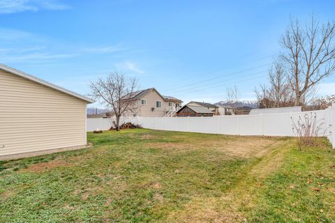 Tiny photo for 2026 N 1615 W, Clinton, UT 84015 (MLS # 2128044)