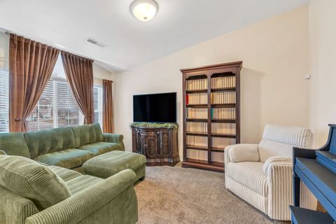 Tiny photo for 2026 N 1615 W, Clinton, UT 84015 (MLS # 2128044)
